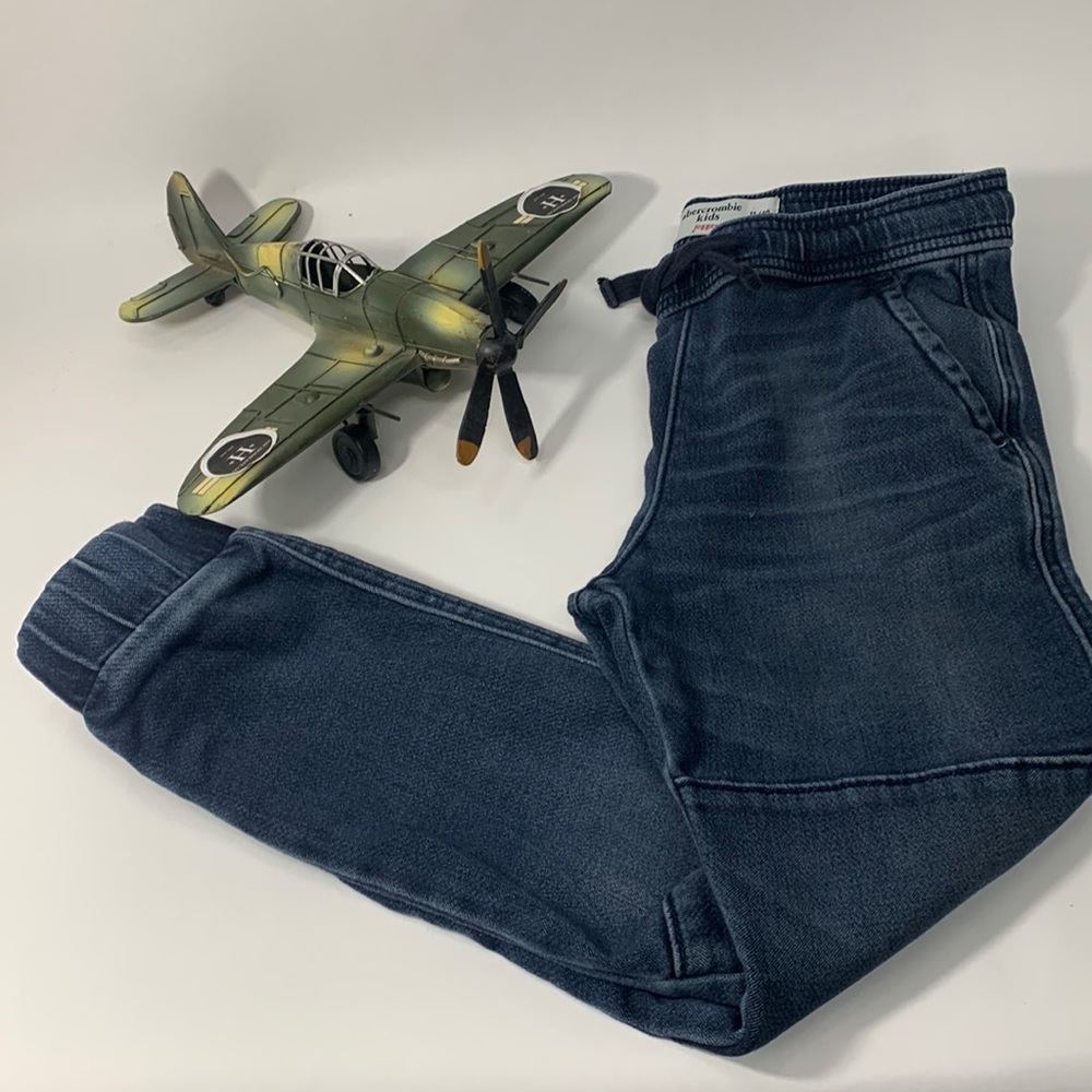 Abercrombie Kids Denim Joggers (sweatpant stretch) Size 11/12